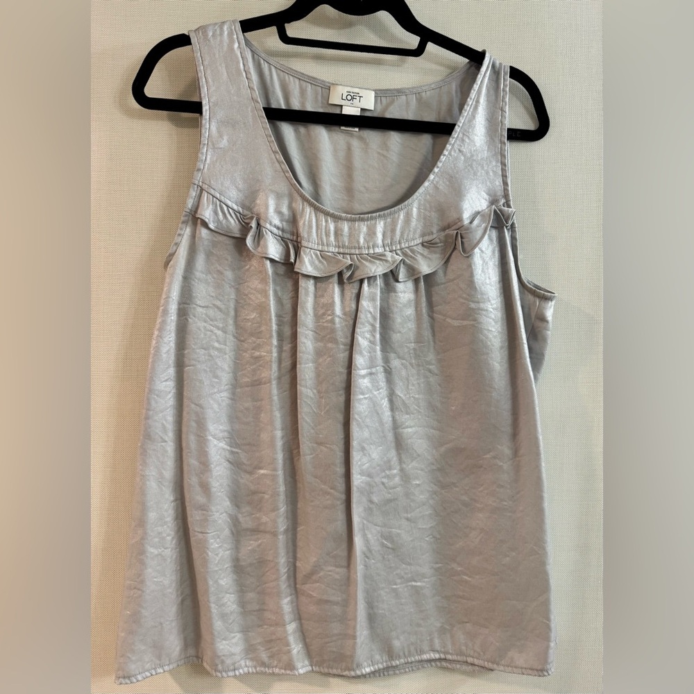 Ann Taylor LOFT Silver Gray Scoop Neck Ruffle-Trim Sleeveless Blouse Tank Top Lg